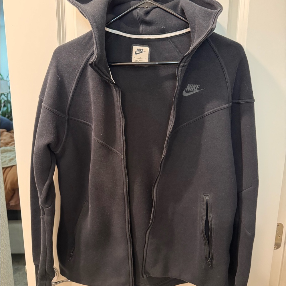 Nike Women's Black Hoodie Sweater